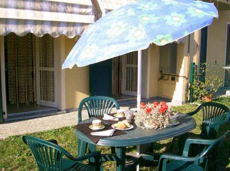 Appartamenti Maria Grazia Dongo Habitación foto